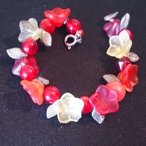 🤑3/$18 Vtg Bakelite Flower Bracelet
